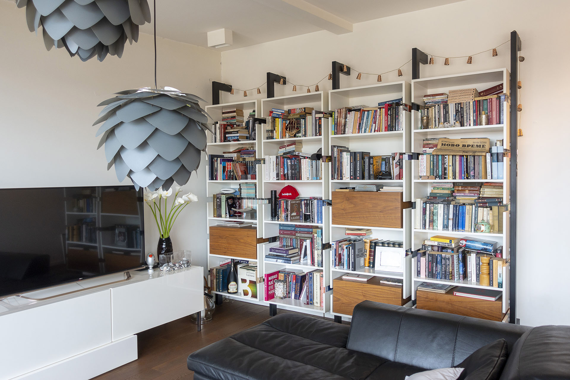 BIBLIOTEKA
